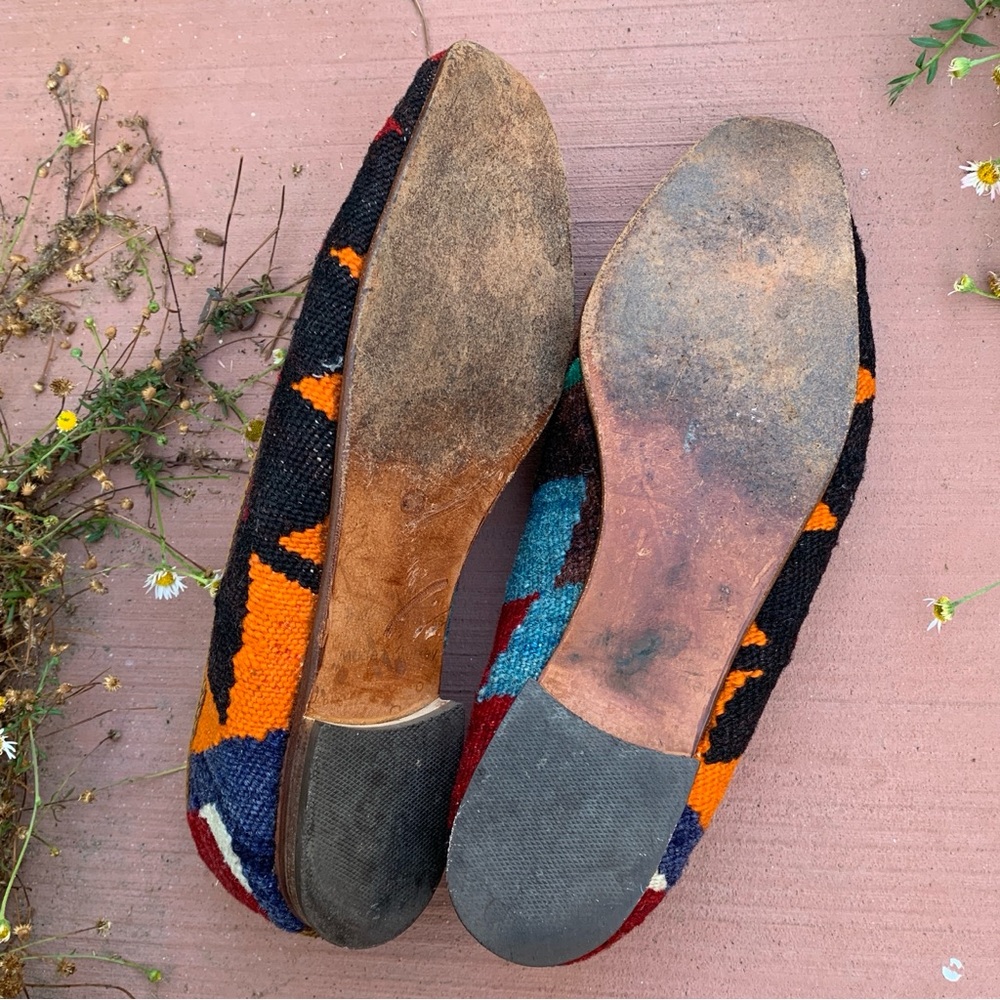 Artemis Design Co. Vintage Textile & Leather Loafers, size 8 - Picture 2 of 7